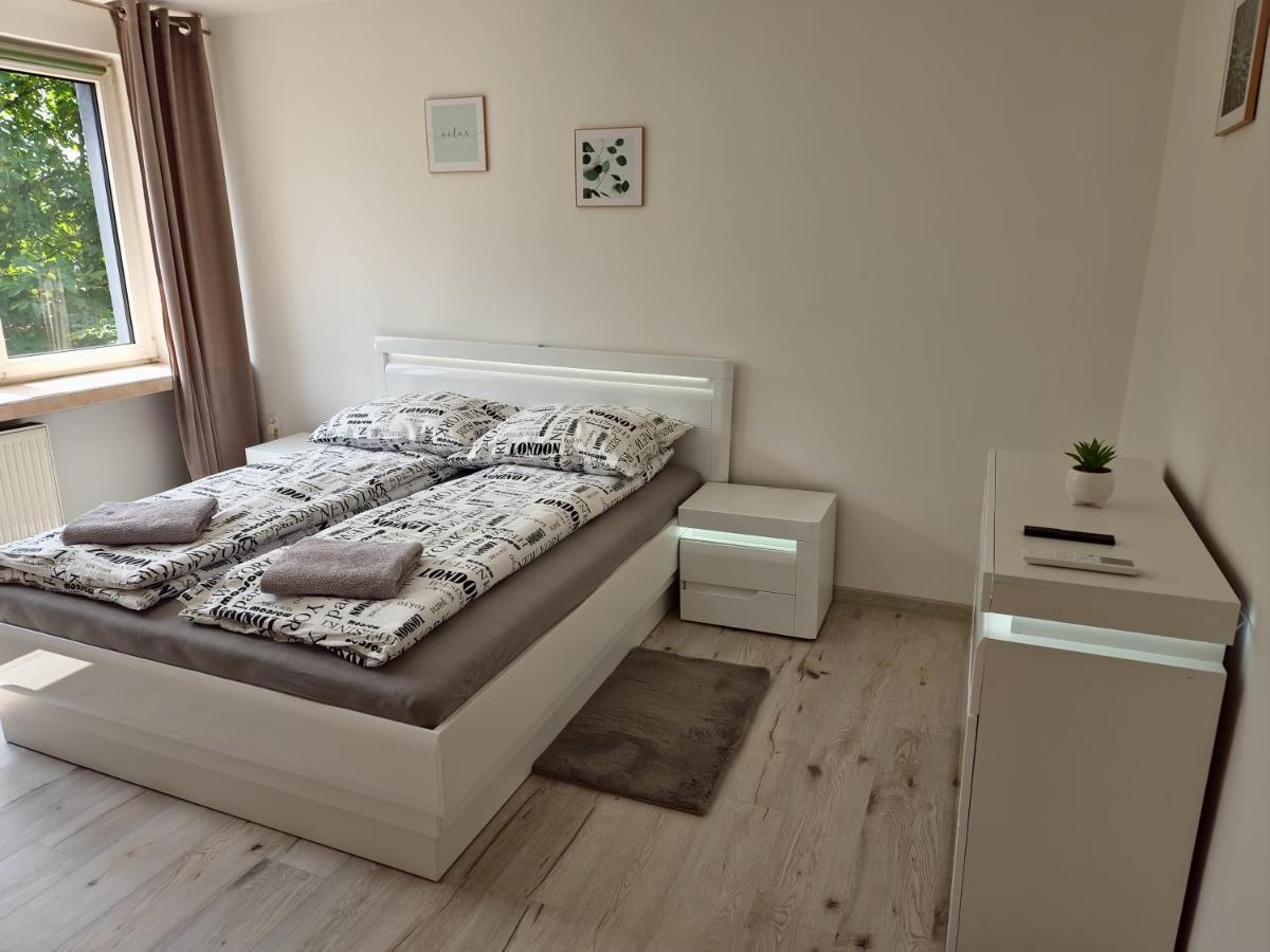 Kukabura Apartment Катовице Екстериор снимка